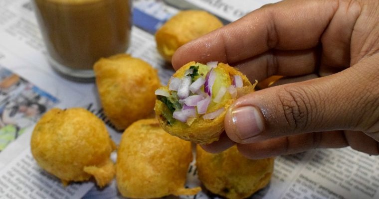 Aloo bonda | Potato bonda | Batata vada recipe | Urulakizhangu bonda